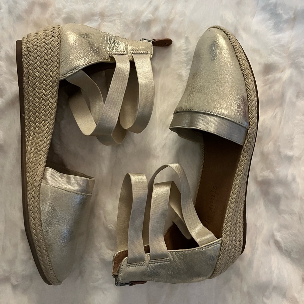 Women's Silver Metallic Wedge Sandals